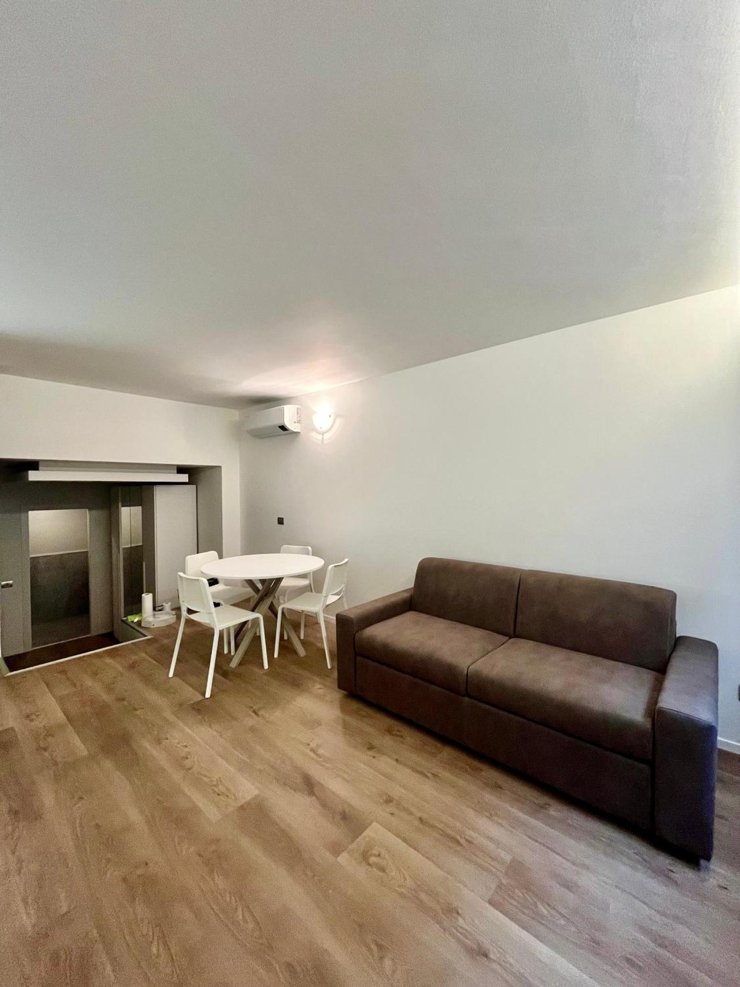 Central Side Apartment มิลาน ภายนอก รูปภาพ