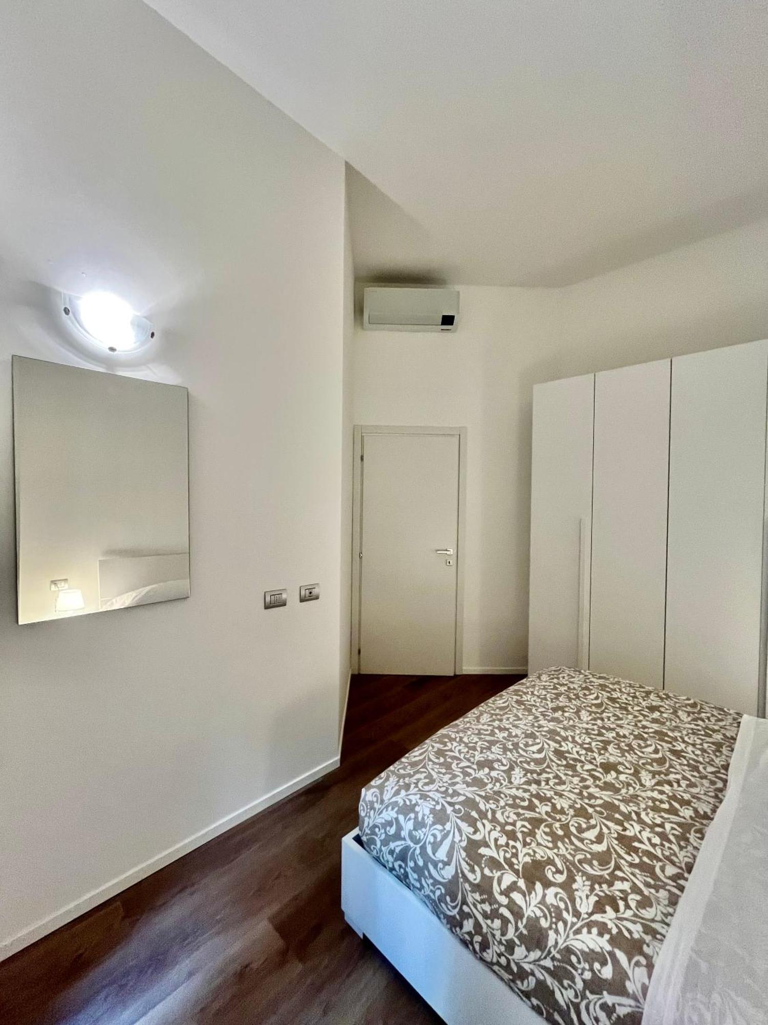 Central Side Apartment มิลาน ภายนอก รูปภาพ